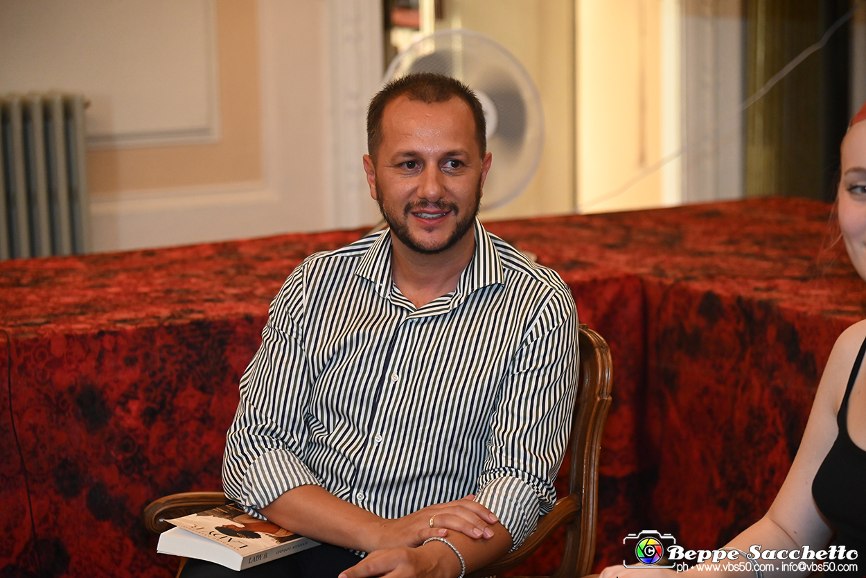 VBS_3378 - Presentazione libro 'Lady B.' di Leopoldo Aversente.jpg